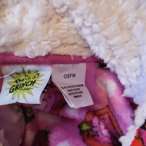 The Grinch Sweatshirt Dr. Seuss Hearts Pink OSFM Oversized Pockets, NWOT - Picture 5 of 6